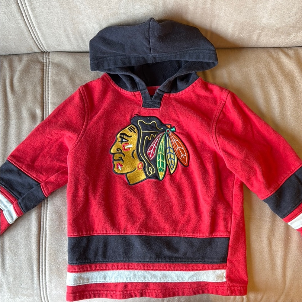 Old Time Hockey Chicago Blackhawks Size 7 Hoodie